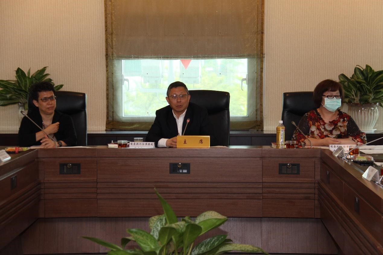 (From left to right) NCC Commissioner Wei-Ching Wang, The Director of the Department of Broadcasting and Content (Chair of symposium) and Deputy Director of the Department of Broadcasting and content